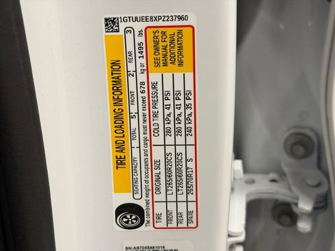 Certified 2023 GMC Sierra 1500 AT4 w/ AT4 Preferred Package image 32