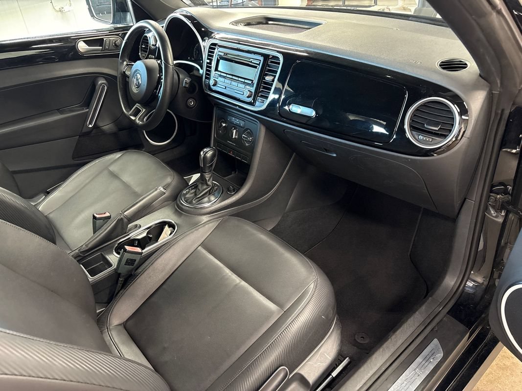 Used 2013 Volkswagen Beetle 2.5 FWD image 32