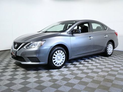 Used 2016 Nissan Sentra S FWD image 5