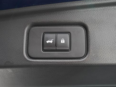 Used 2024 Nissan Pathfinder SL w/ SL Premium Package AWD/4WD image 11
