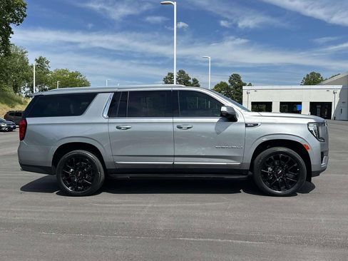 Used 2024 GMC Yukon XL Denali AWD/4WD image 30
