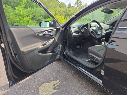 Used 2020 Chevrolet Malibu RS FWD image 9