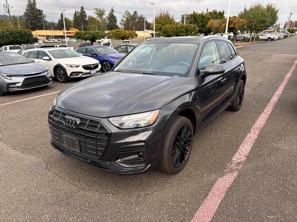Used 2021 Audi Q5 2.0T Premium w/ Convenience Package AWD/4WD image 3
