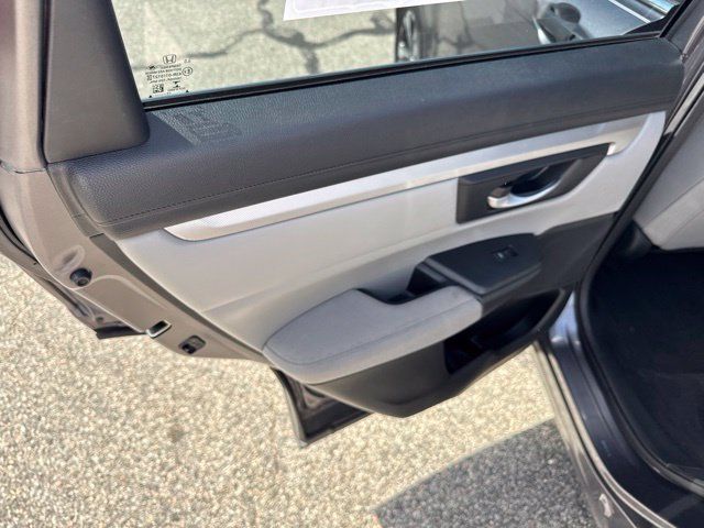 Used 2017 Honda CR-V LX image 11