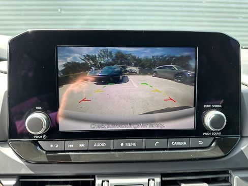 Used 2023 Nissan Pathfinder S AWD/4WD image 30