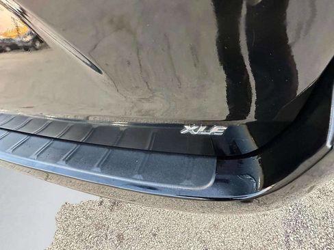 Used 2012 Toyota Sienna Limited image 28