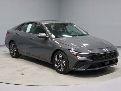 Certified 2024 Hyundai Elantra Limited image 1