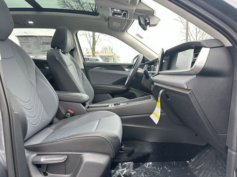 New 2026 Volkswagen Tiguan SE image 16