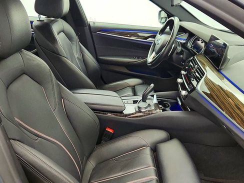 Used 2018 BMW 530i xDrive image 25