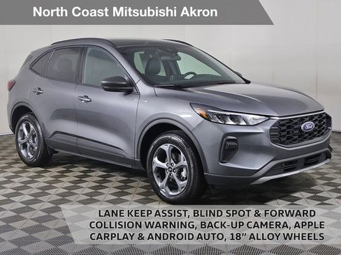Used 2025 Ford Escape ST-Line AWD/4WD image 1