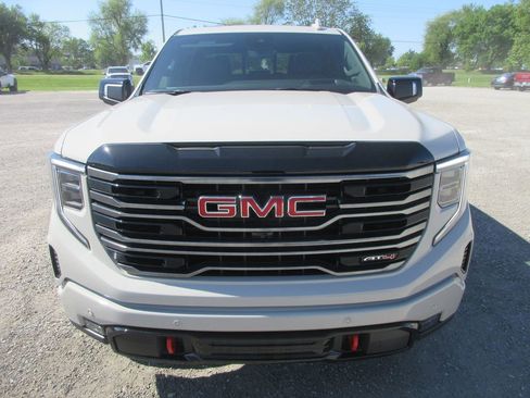 New 2026 GMC Sierra 1500 AT4 AWD/4WD image 11