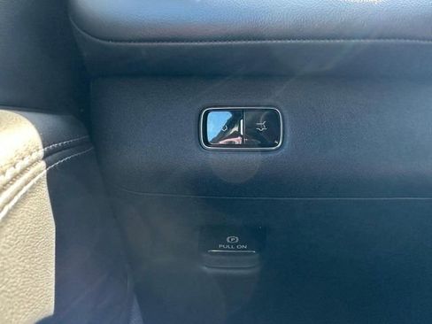 Used 2025 Lincoln Navigator L Reserve image 16