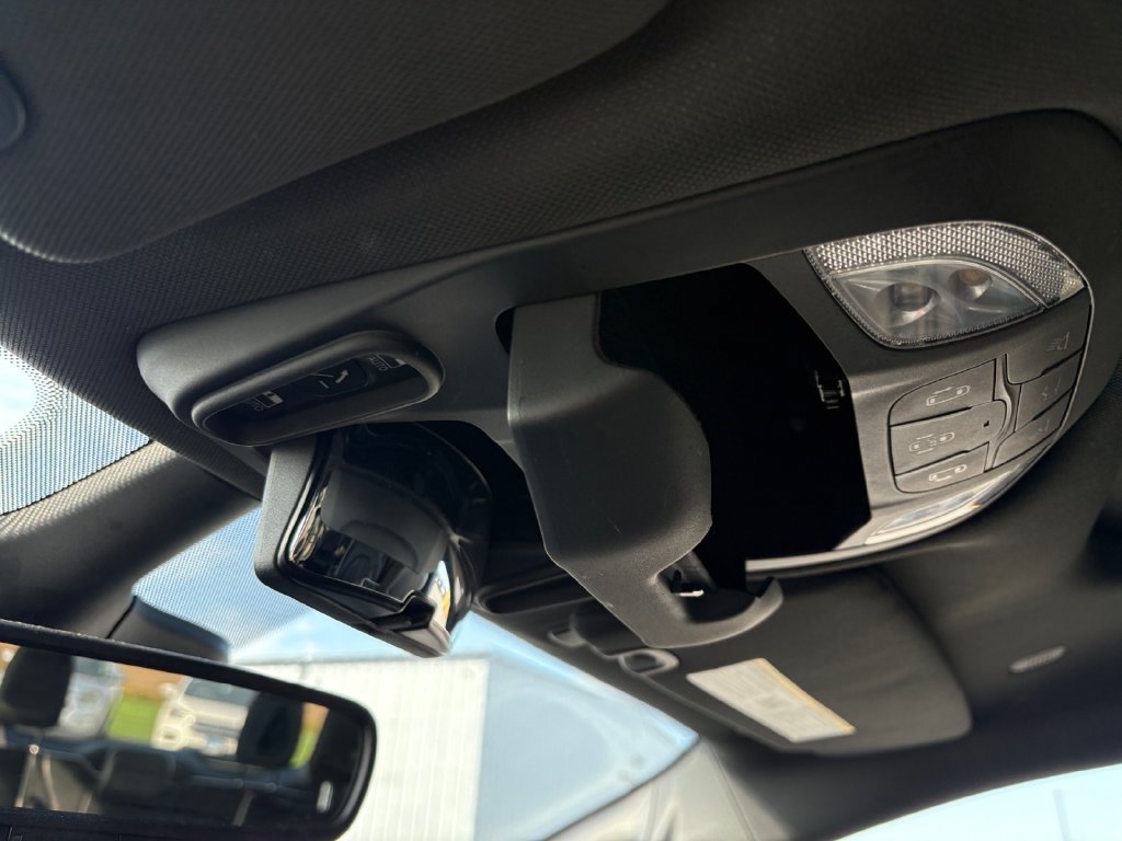 Used 2024 Chrysler Pacifica Premium FWD image 51