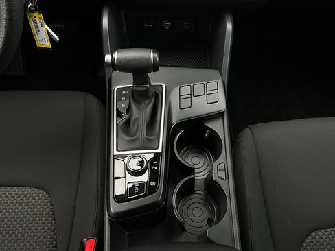 Used 2025 Kia Sportage LX image 14