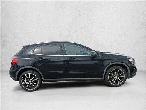 Certified 2017 Mercedes-Benz GLA 250 4MATIC image 4