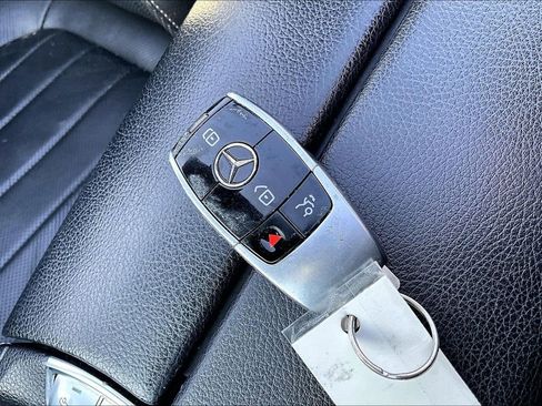 Used 2019 Mercedes-Benz E 450 Cabriolet image 26