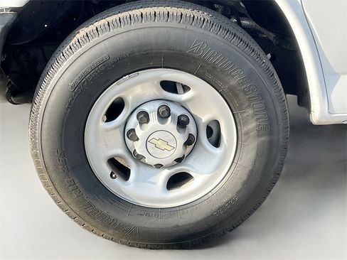 Used 2023 Chevrolet Express 2500 w/ Driver Convenience Package image 26