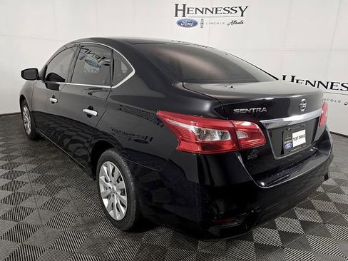Used 2019 Nissan Sentra S FWD image 7