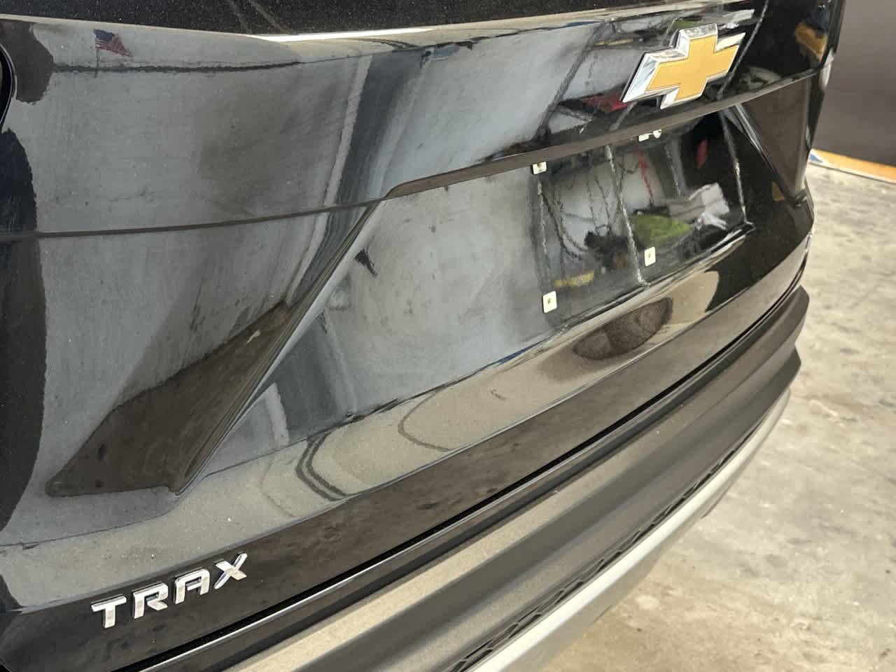 Used 2024 Chevrolet Trax LT FWD image 10