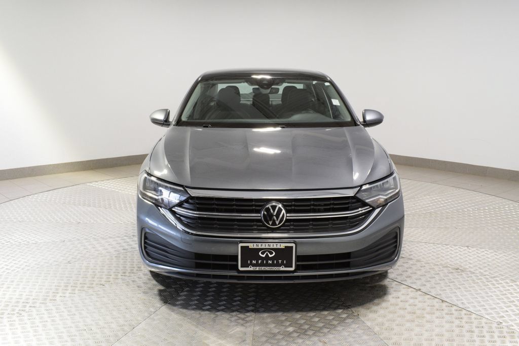 Used 2024 Volkswagen Jetta SE FWD image 8