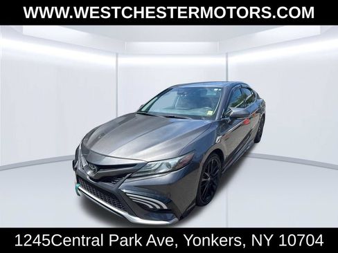 Used 2023 Toyota Camry XSE FWD image 1