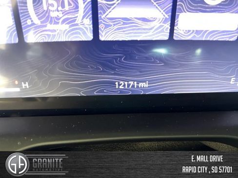 Used 2024 Jeep Grand Cherokee Altitude AWD/4WD image 12