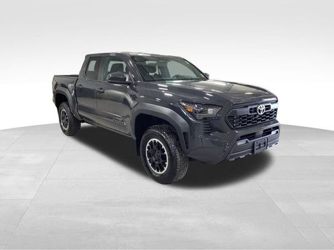 Used 2024 Toyota Tacoma TRD Off-Road image 10