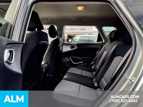 Used 2025 Kia Soul LX w/ LX Technology Package FWD image 15