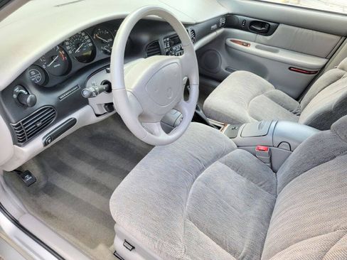 Used 2001 Buick Regal LS w/ Premium Pkg FWD image 6