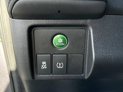 Used 2020 Honda HR-V LX image 39