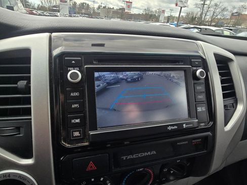 Used 2015 Toyota Tacoma 4x4 Double Cab w/ Limited Package image 26