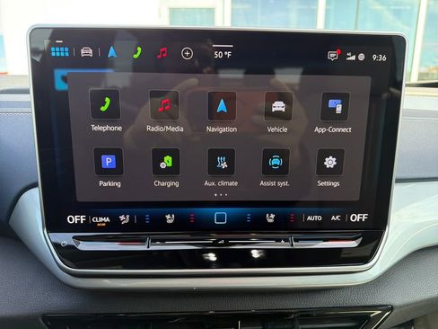 Certified 2025 Volkswagen ID.4 Pro S AWD/4WD image 21