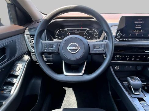 Used 2023 Nissan Rogue S FWD image 6