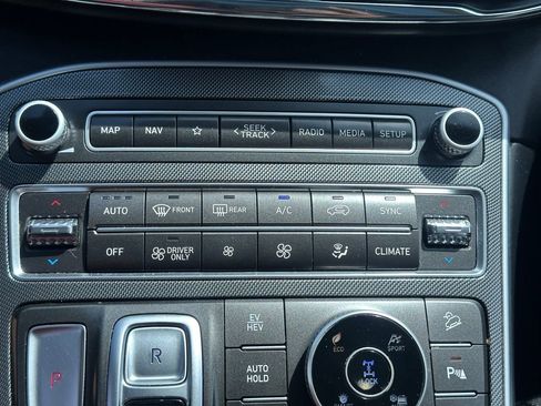 Used 2023 Hyundai Santa Fe Limited AWD/4WD image 37