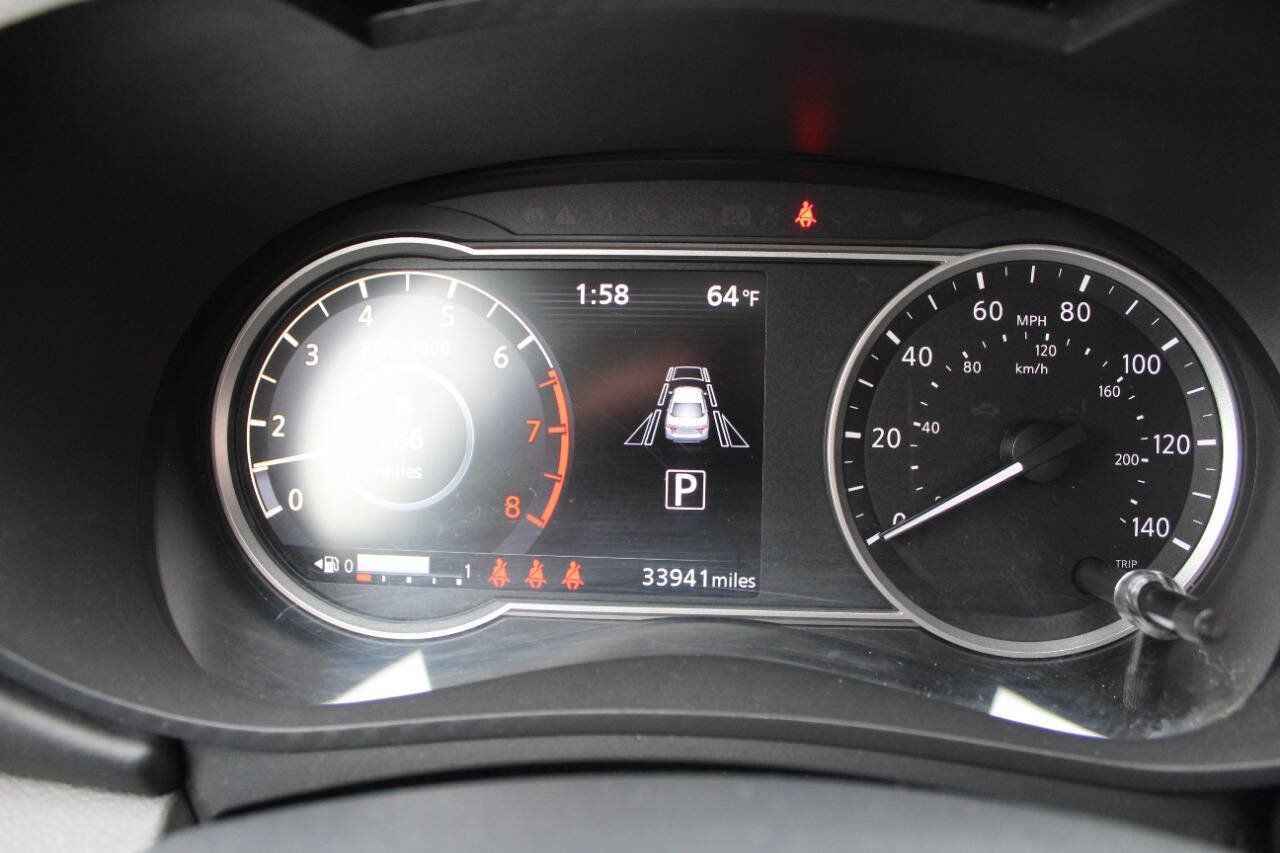 Used 2023 Nissan Versa SR w/ Trunk Package FWD image 10