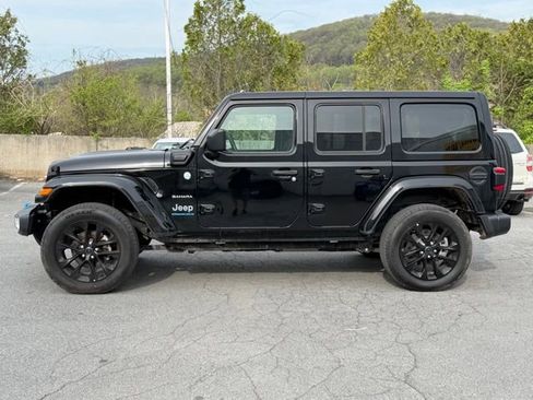 Used 2024 Jeep Wrangler Unlimited Sahara image 6