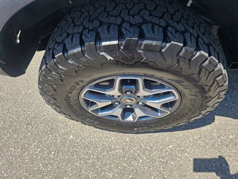 Used 2023 Ford Bronco Badlands AWD/4WD image 7