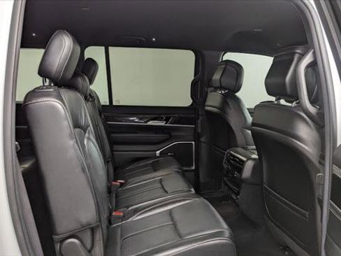 Used 2022 Jeep Wagoneer Series II image 22