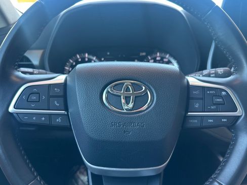 Certified 2024 Toyota Highlander LE AWD/4WD image 27