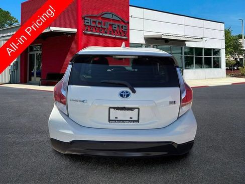 Used 2017 Toyota Prius C Three FWD image 4