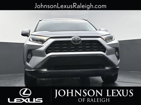 Used 2019 Toyota RAV4 XLE w/ Convenience Package FWD image 15