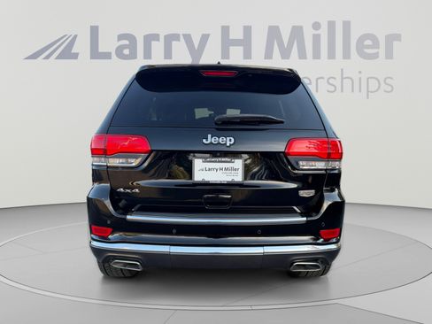 Used 2019 Jeep Grand Cherokee Summit AWD/4WD image 4