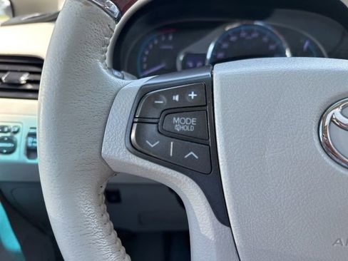 Used 2012 Toyota Sienna Limited w/ Premium Pkg AWD/4WD image 18