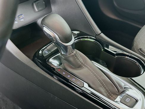 Used 2025 Buick Encore GX Preferred image 24