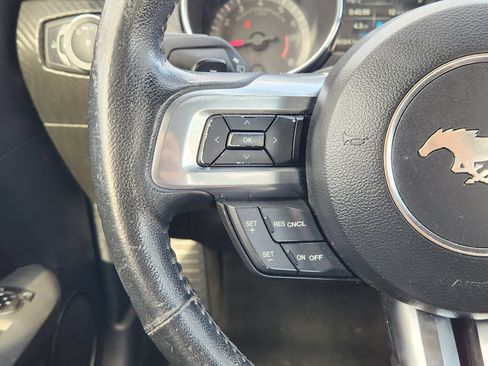 Used 2016 Ford Mustang Coupe RWD image 31