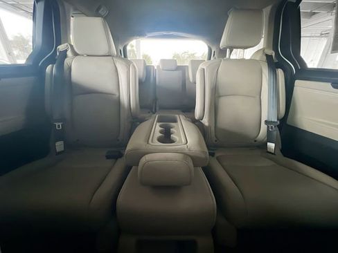 Certified 2024 Honda Odyssey Touring image 26