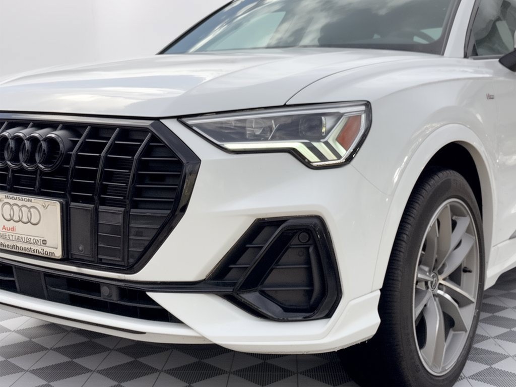 Certified 2024 Audi Q3 2.0T Premium w/ Convenience Package AWD/4WD image 12