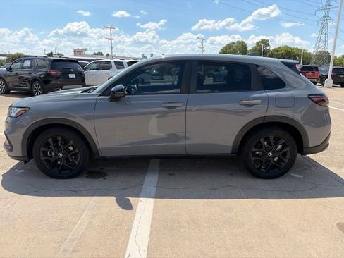 Used 2024 Honda HR-V Sport image 3