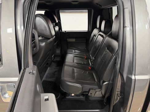 Used 2011 Ford F250 Lariat w/ Lariat Interior Pkg AWD/4WD image 16