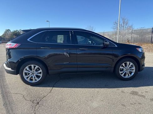Used 2024 Ford Edge Titanium image 2